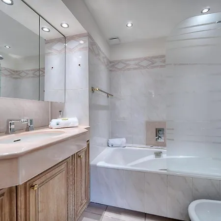 Apartment Immogroom - 2 Bedroom - Air Conditioning - Wifi - Terrace - Common Parking *