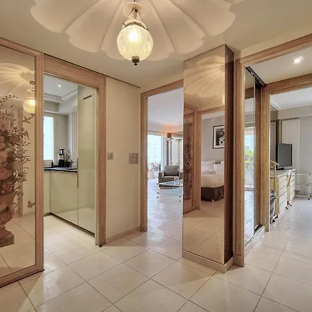 Immogroom - 2 Bedroom - Air Conditioning - Wifi - Terrace - Common Parking Apartment